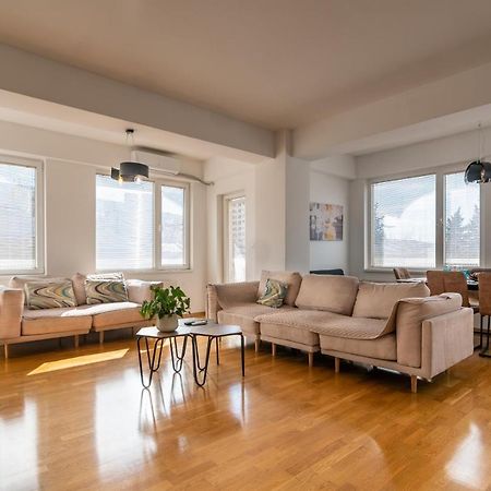 High-End Spacious Apartment Next To City Mall Skopje Luaran gambar