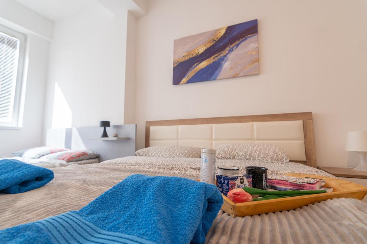 High-End Spacious Apartment Next To City Mall Skopje Luaran gambar