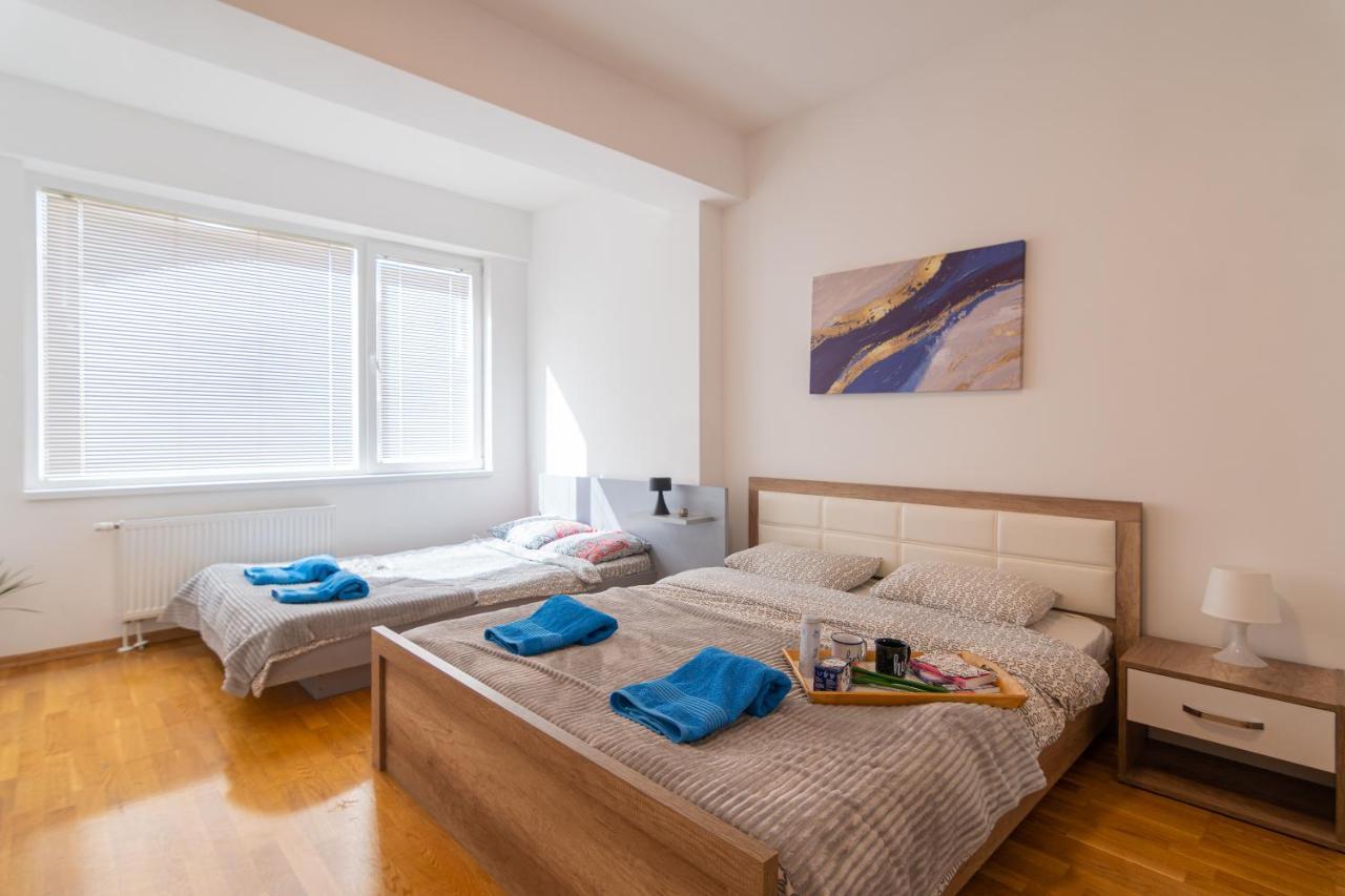 High-End Spacious Apartment Next To City Mall Skopje Luaran gambar