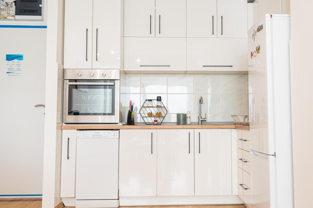 High-End Spacious Apartment Next To City Mall Skopje Luaran gambar